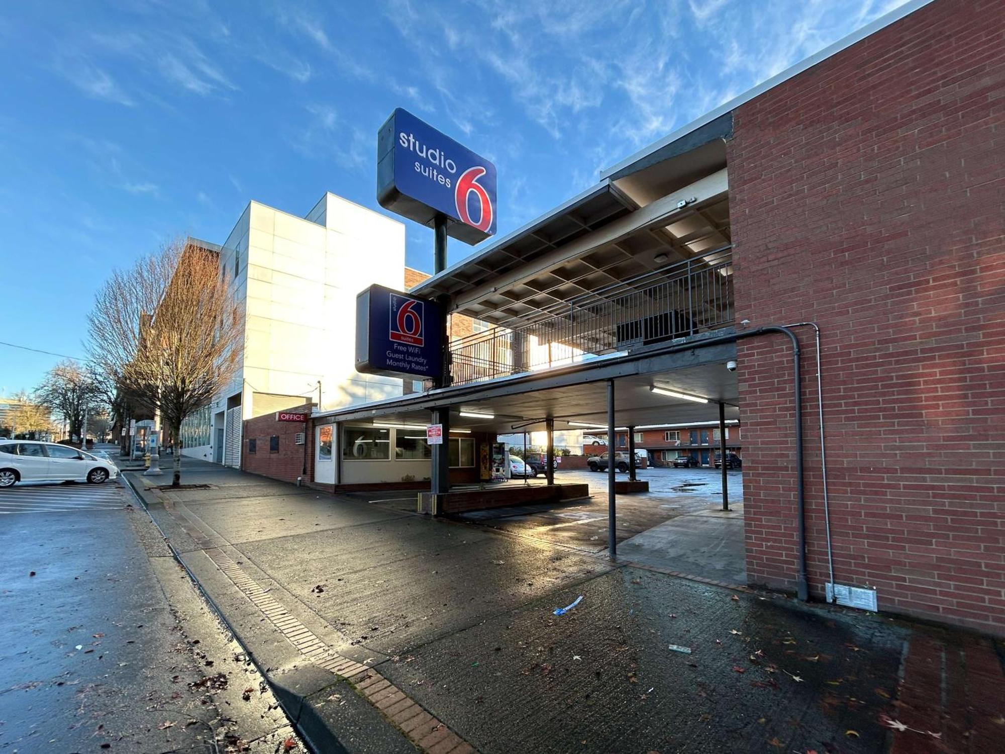 Studio 6 Suites Vancouver Wa Waterfront Exterior photo